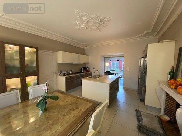 Maison de maître à vendre à Tinténiac en Ille-et-Vilaine (35190), ref : 105/1963