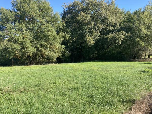 Terrains à bâtir de 1011 m² à Aubiac, France