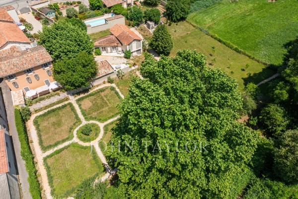 Propriété de Charme à vendre à Riez - Ensemble Immobilier avec Logements, Dépendances, Jardins et Potentiel Locatif