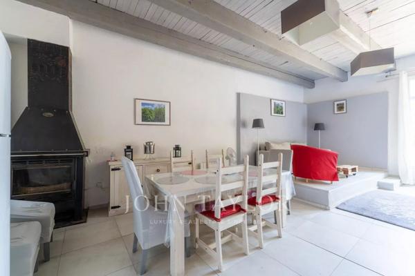 Propriété de Charme à vendre à Riez - Ensemble Immobilier avec Logements, Dépendances, Jardins et Potentiel Locatif
