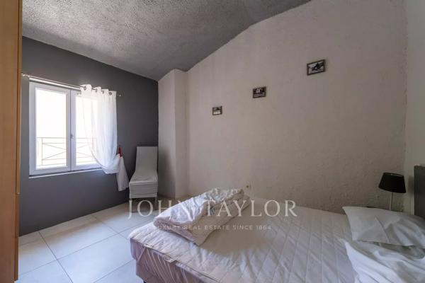 Propriété de Charme à vendre à Riez - Ensemble Immobilier avec Logements, Dépendances, Jardins et Potentiel Locatif