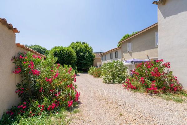 Propriété de Charme à vendre à Riez - Ensemble Immobilier avec Logements, Dépendances, Jardins et Potentiel Locatif