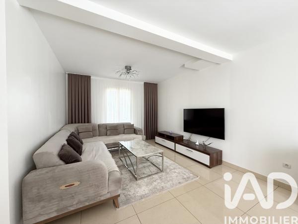 Maison à vendre 6 pièces 120 m² Vaux-le-Pénil