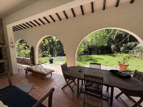 Villa d'exception au coeur de son parc paysagé