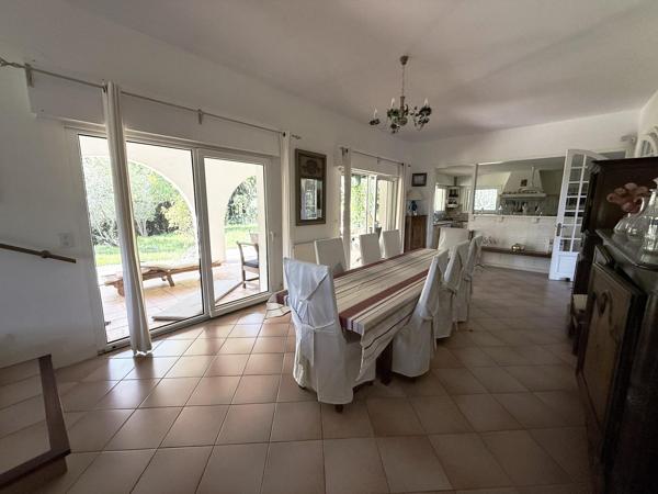 Villa d'exception au coeur de son parc paysagé