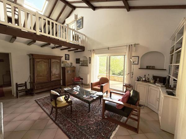 Villa d'exception au coeur de son parc paysagé