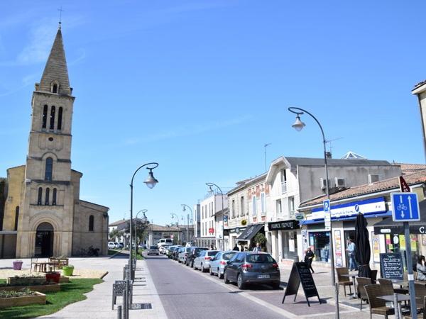 Villa de Prestige avec Garage, Jardin et Piscine - Le Bouscat Centre