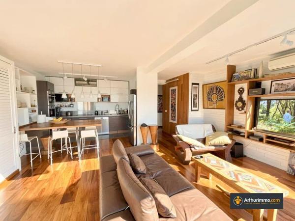 Vente                                                      Appartement
                        
                     4 pièces                      89 m2                     à Saint-Laurent-du-Var