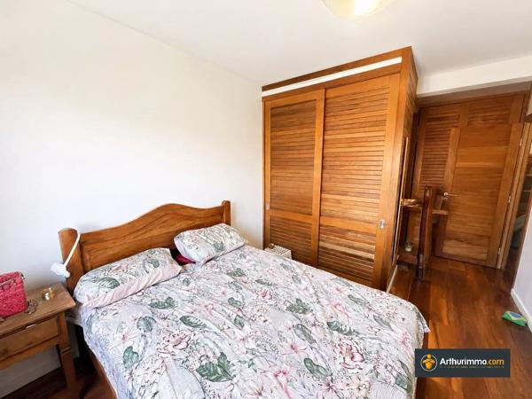 Vente                                                      Appartement
                        
                     4 pièces                      89 m2                     à Saint-Laurent-du-Var