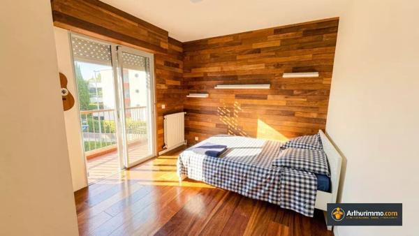 Vente                                                      Appartement
                        
                     4 pièces                      89 m2                     à Saint-Laurent-du-Var
