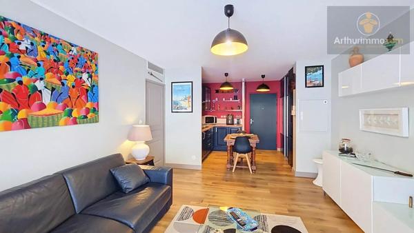 Vente                                                      Appartement
                        
                     2 pièces                      42 m2                     à La Seyne-sur-Mer