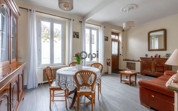 Maison à vendre    6 pièces • 101,95 m2 Joinville-le-Pont