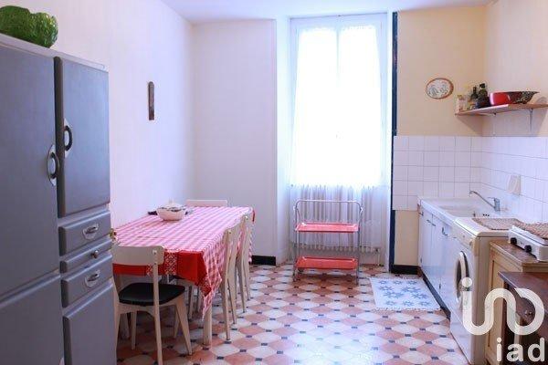 Maison 5 pièces de 128 m² à Barbezieux-Saint-Hilaire (16300)