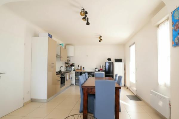 En Exclusivité ! Sur la Corniche de Vallières, une Ambiance Différente
