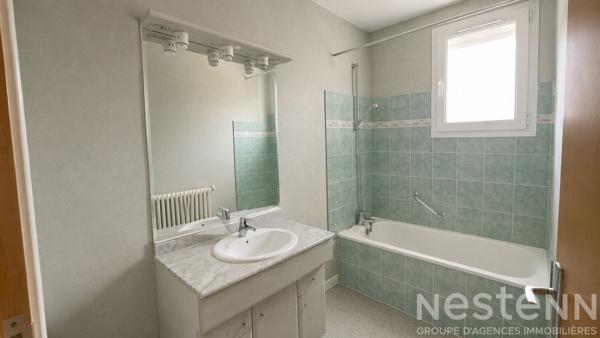 Maison de 157 m² hab. + grenier de 65 m² au sol
