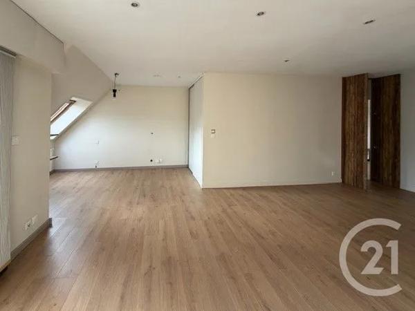 Appartement à vendre  3 pièces - 62,30 m 2   VANNES  - 56