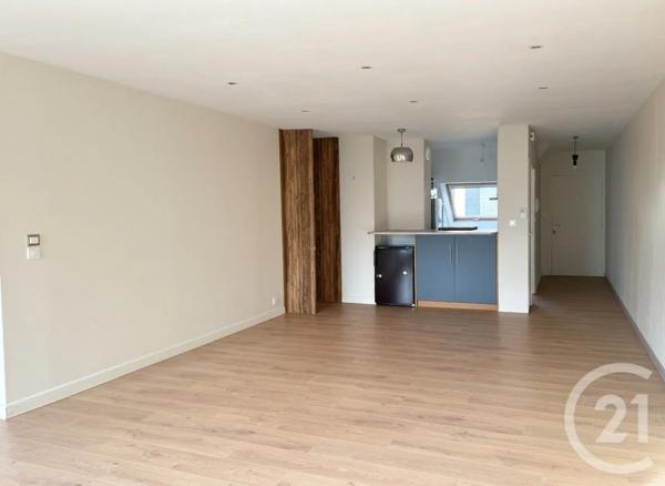 Appartement à vendre  3 pièces - 62,30 m 2   VANNES  - 56