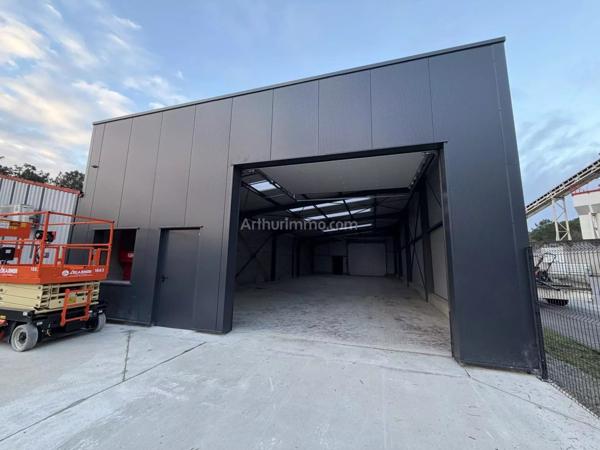 Location Local commercial 1 pièces 110 m2 à Auray