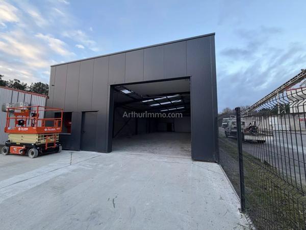 Location Local commercial 1 pièces 110 m2 à Auray