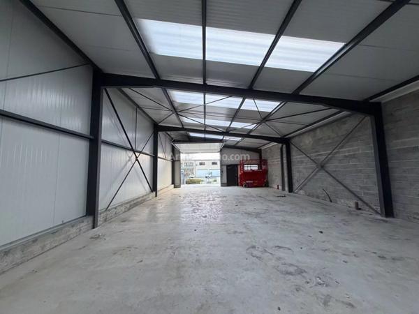 Location Local commercial 1 pièces 110 m2 à Auray