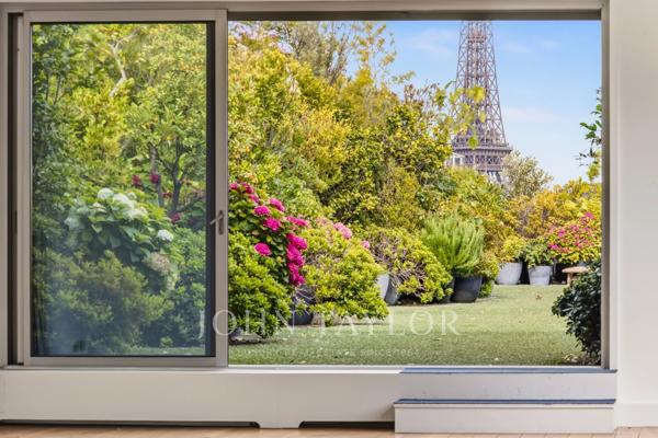 Passy / Muette - Exceptionnel penthouse avec terrasse panoramique et vue Tour Eiffel