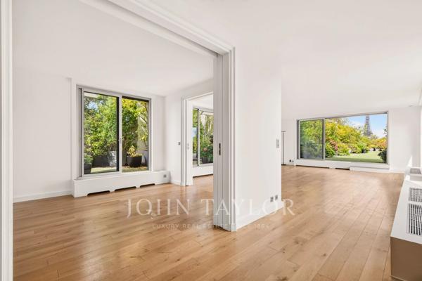 Passy / Muette - Exceptionnel penthouse avec terrasse panoramique et vue Tour Eiffel
