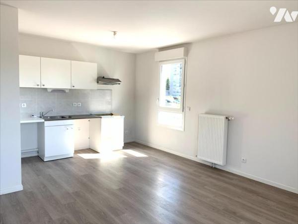 MAROMME CENTRE F2 AVEC BALCON ET GARAGE FERME