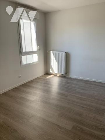 MAROMME CENTRE F2 AVEC BALCON ET GARAGE FERME
