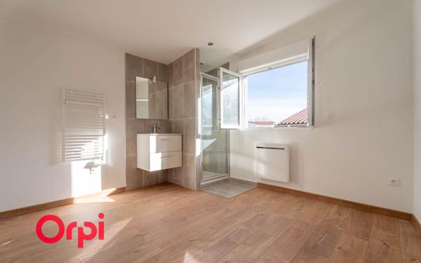 Appartement à vendre    7 pièces • 147,11 m2 Irigny