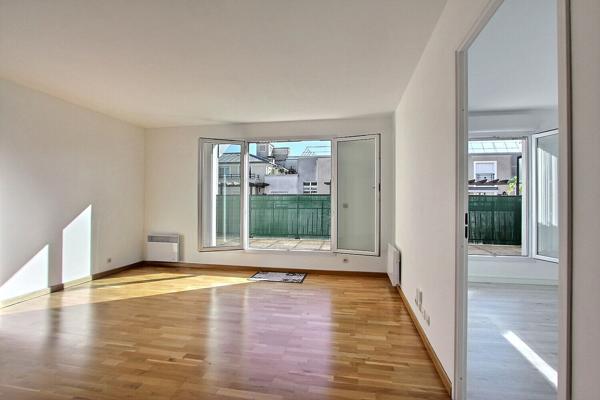 VILLENEUVE LA GARENNE - QUARTIER APOLLONIA - DUPLEX DE 5 PIECES AVEC TERRASSE