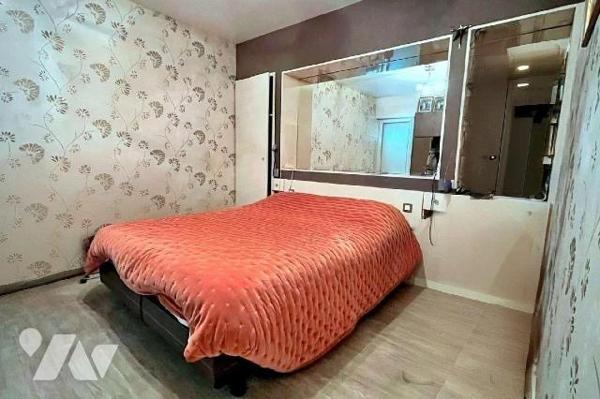 BAISSE DE PRIX - Maison d'architecte en plein coeur de Vitré

Idéalement située en centre-vil...