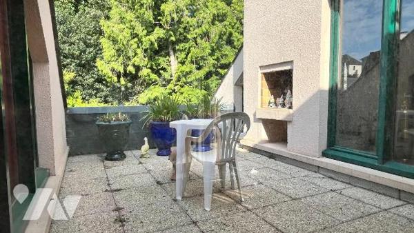 BAISSE DE PRIX - Maison d'architecte en plein coeur de Vitré

Idéalement située en centre-vil...