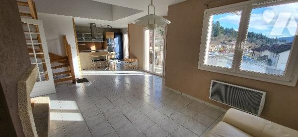 Appartement Duplex de type 6 quartier Bois de Doubs