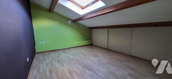 Appartement Duplex de type 6 quartier Bois de Doubs