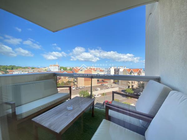 Studio rénové vue mer centre de l'Aiguillon