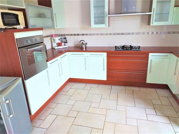GUERANDE Maison de plain pied sur 750 m2 de terrain 375 000 €
