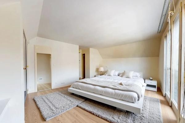 Maison 8 pièce(s) 236 m2