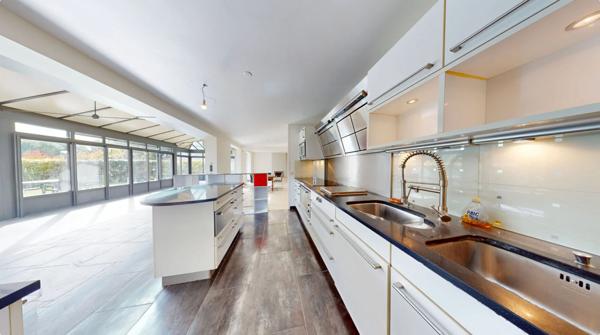 Maison 8 pièce(s) 236 m2