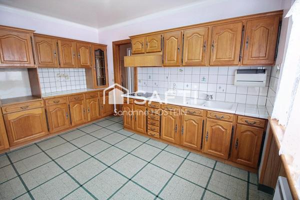 Maison individuelle sur 23 ares constructibles!