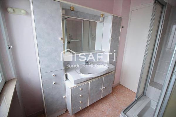 Maison individuelle sur 23 ares constructibles!