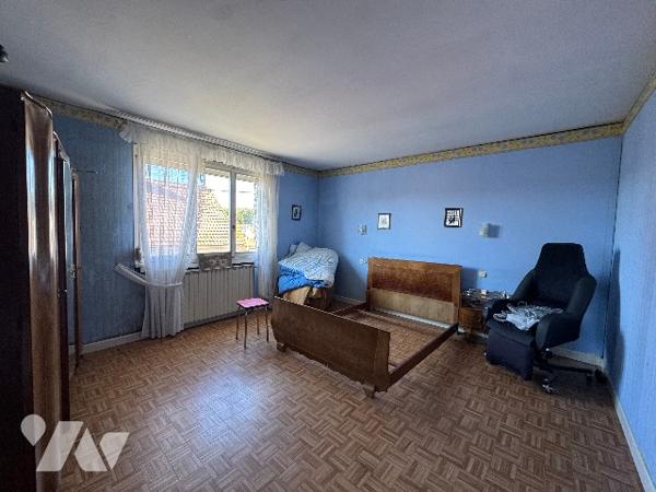 MAISON DE VILLE BETHONCOURT A RENOVER AVEC GARAGE, DEPENDANCE ET JARDIN