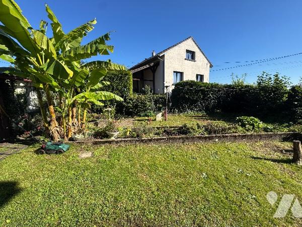 MAISON DE VILLE BETHONCOURT A RENOVER AVEC GARAGE, DEPENDANCE ET JARDIN