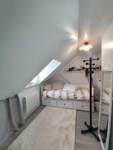 Découvrez cette charmante maison familiale avec beau terrain !