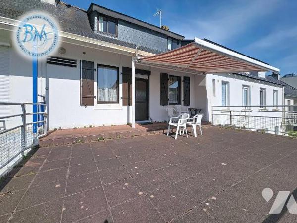 BÉNODET - PROCHE PLAGE

Maison d'habitation offrant de belles possibilités d'exploitation, id...