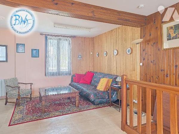 BÉNODET - PROCHE PLAGE

Maison d'habitation offrant de belles possibilités d'exploitation, id...