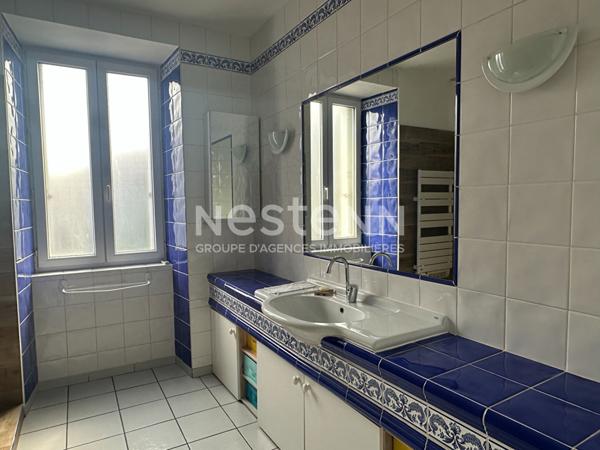 Hyper centre de Questembert avec ascenseur privatif 120 m² - T6