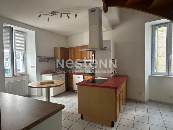 Hyper centre de Questembert avec ascenseur privatif 120 m² - T6