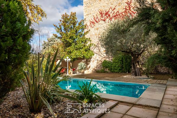 En Ardèche, une étonnante maison de ville indépendante.