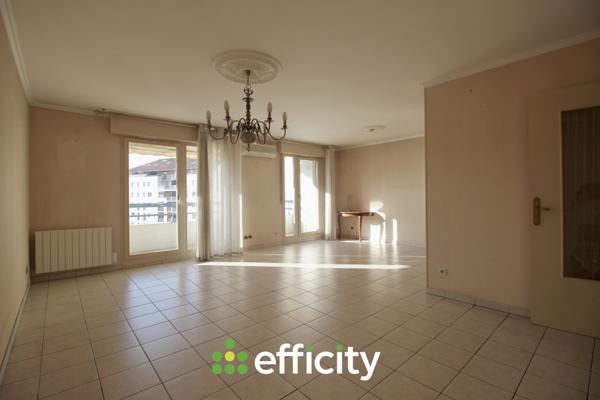 Appartement
         3 pièces
        - 72 m² Exclusivité 240 000 € *