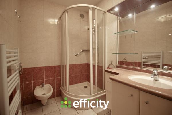 Appartement
         3 pièces
        - 72 m² Exclusivité 240 000 € *